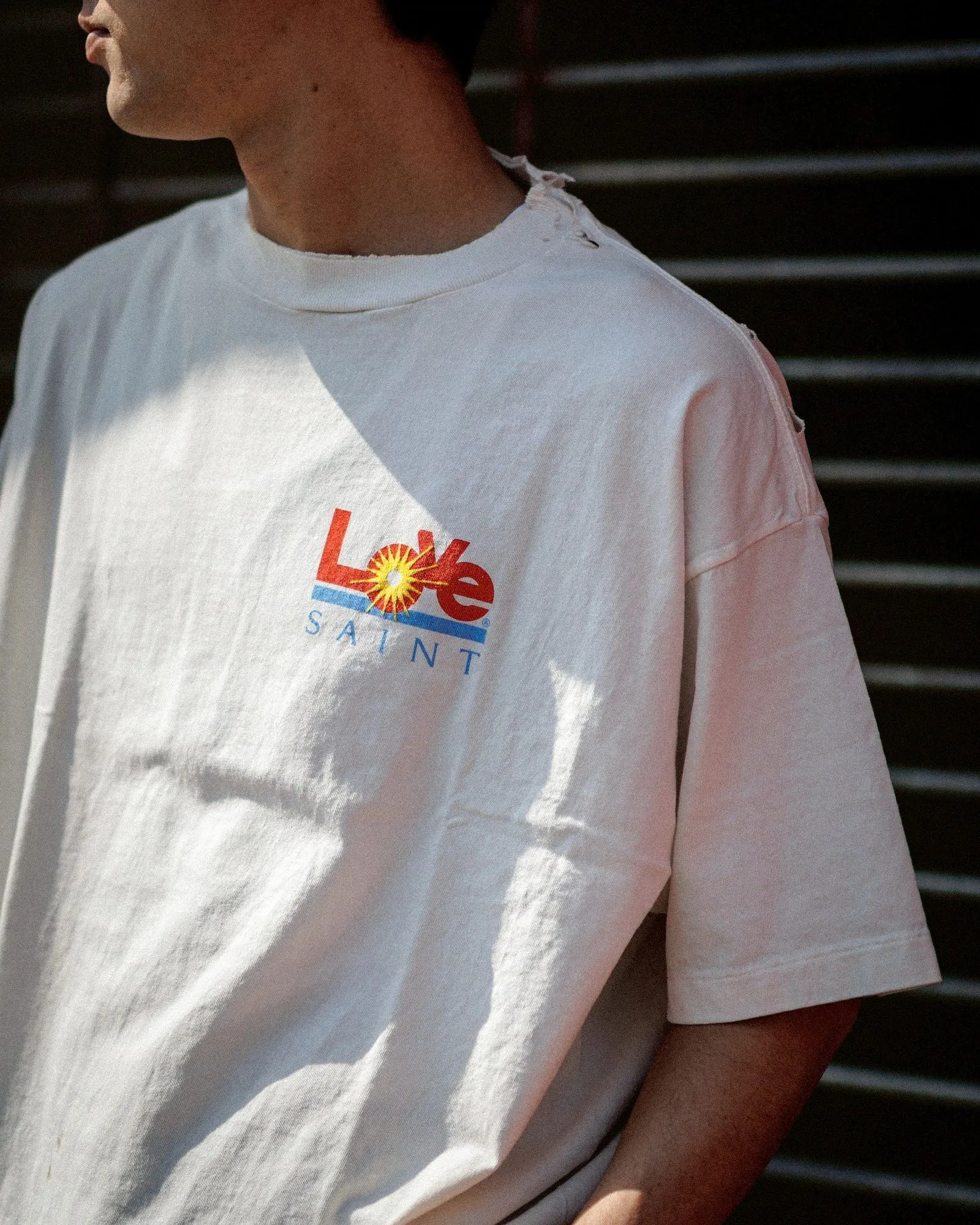 SAINT Mxxxxxx 25SS LOVE_SS TEE/WHT LOVE little sun destroyed washed distressed short sleeves off-white S-XL rainbow OE yarn original version consistent tube woven side seam fabric re-washed distressed craftsmanship of cut and damaged holes hand-made graffiti splashed ink original consistent main mark/wash mark/little angel anti-counterfeiting mark
